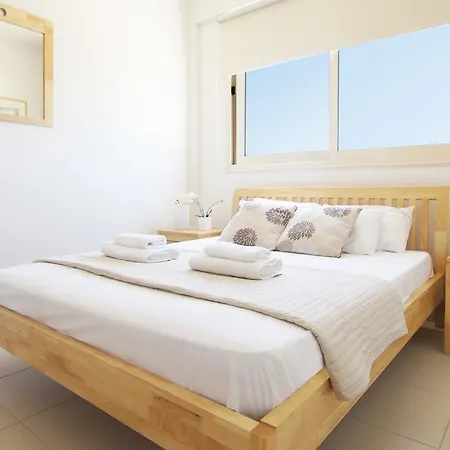 Yelena Villa Paralimni